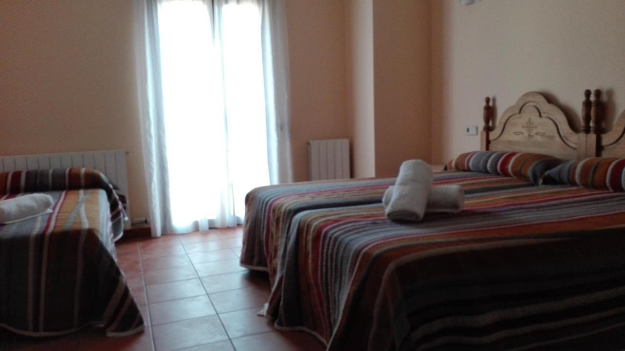 Hostal La Vega Peralejos 외부 사진